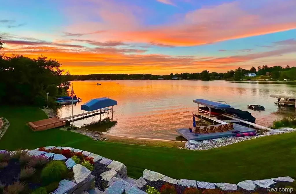 7020 Driftwood Drive Deerfield Township MI 48430