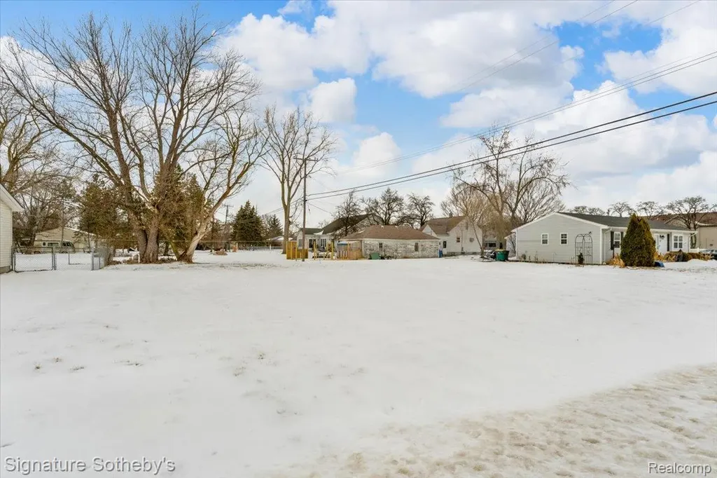 2983 Dashwood Drive Troy City MI 48083