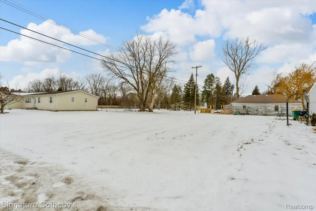 2983 Dashwood Drive Troy City MI 48083