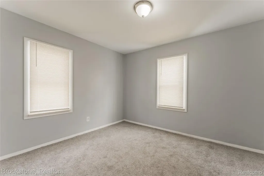 694 Emerson Avenue Pontiac City MI 48340