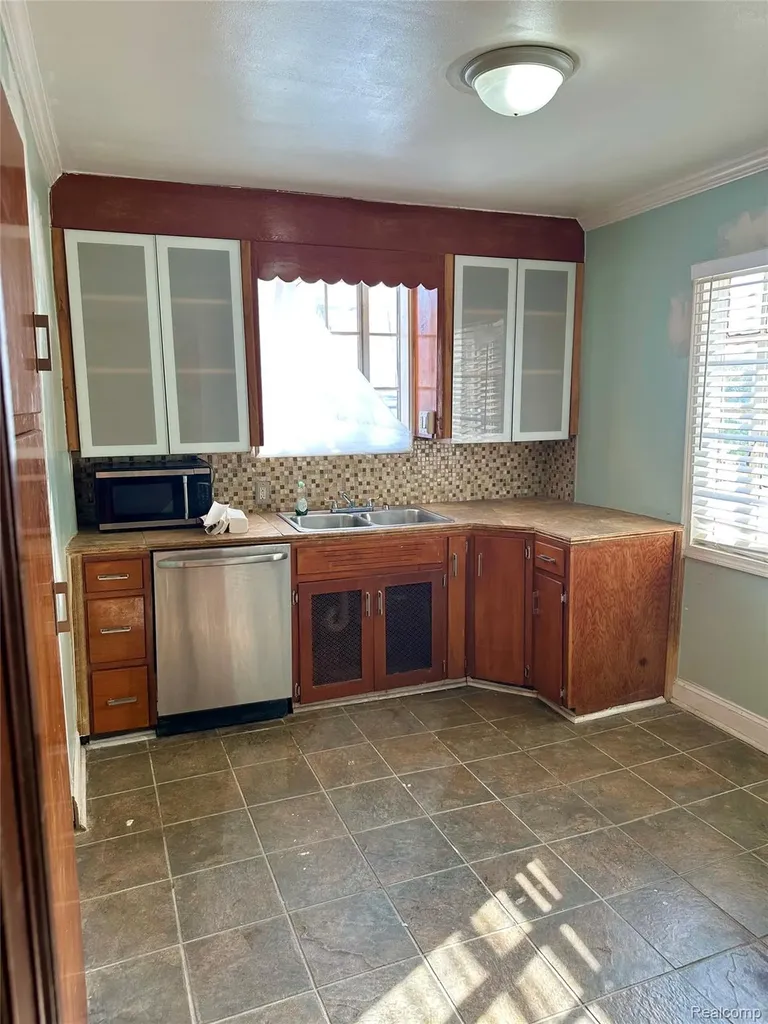 17320 Fairfield Street Detroit City MI 48221