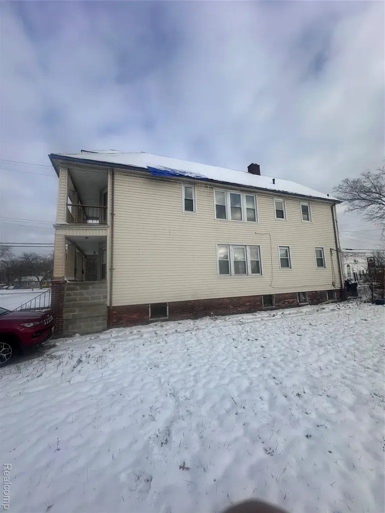 15114 Holmur Street Detroit City MI 48238