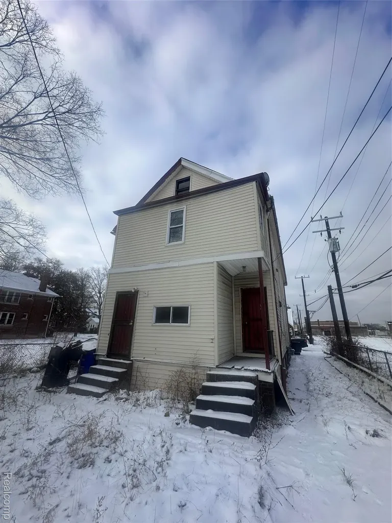 15114 Holmur Street Detroit City MI 48238