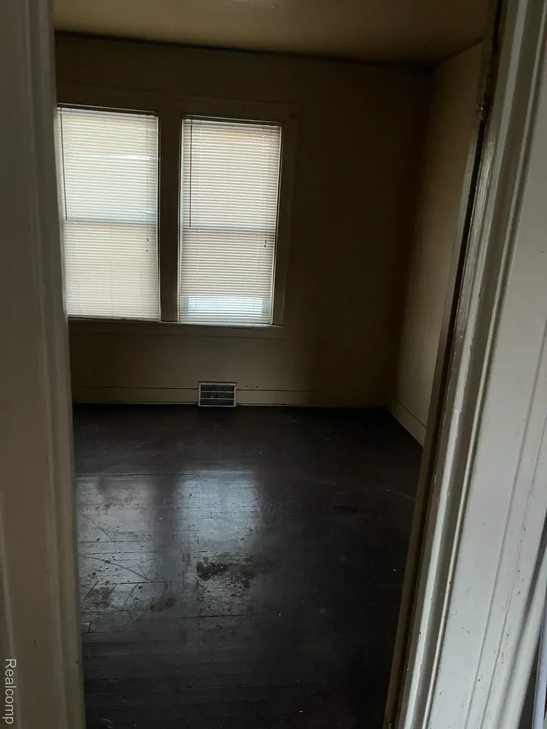15114 Holmur Street Detroit City MI 48238