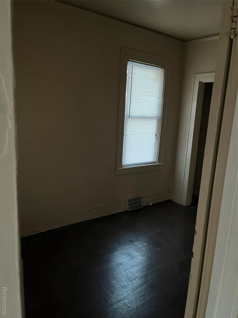 15114 Holmur Street Detroit City MI 48238