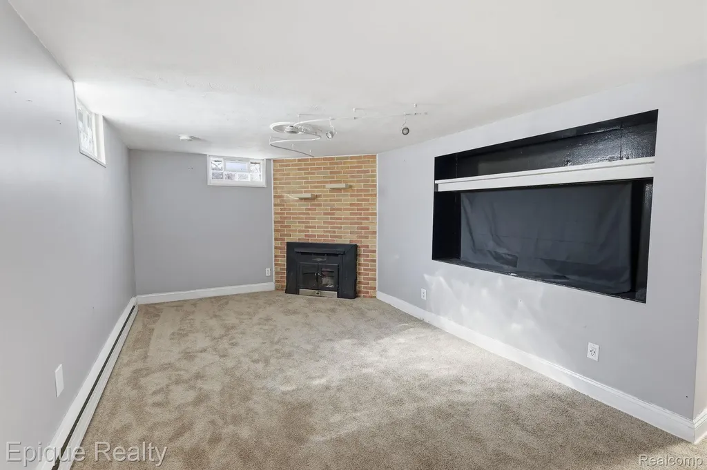 4448 Greenwood Drive Meridian Charter Township MI 48864