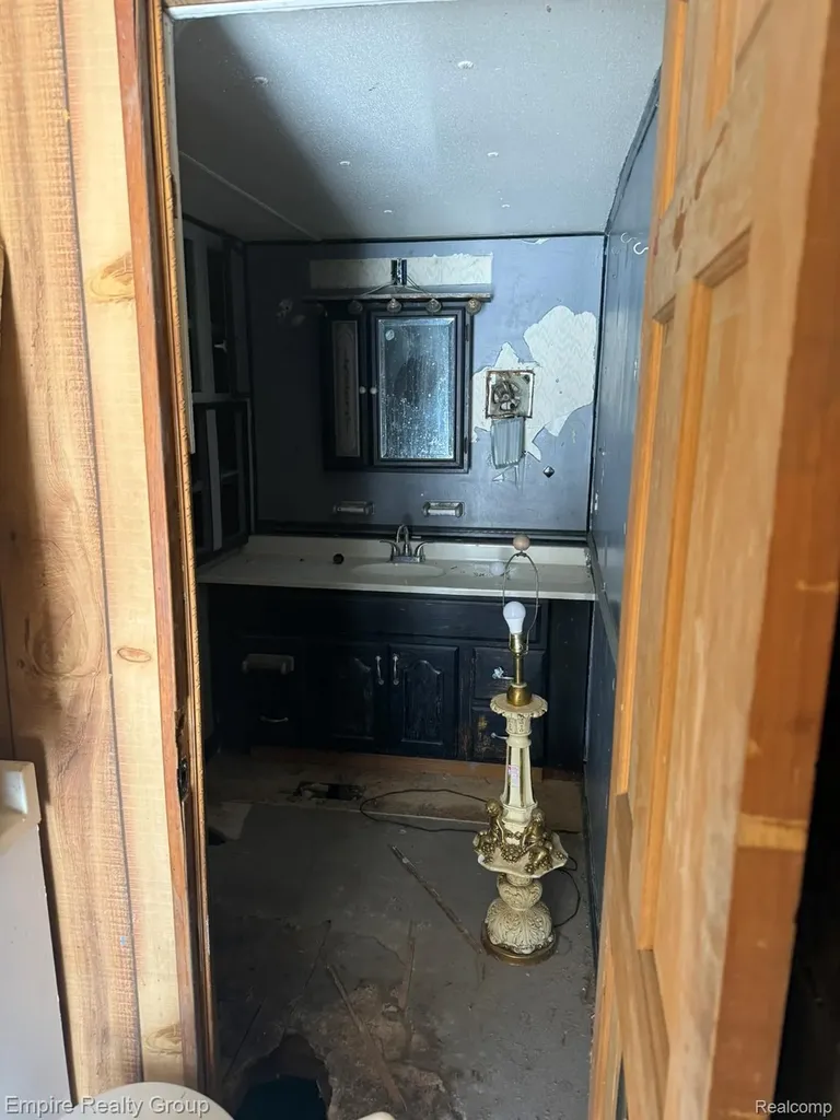 660 Fitchburg Road Bunker Hill Township MI 49285