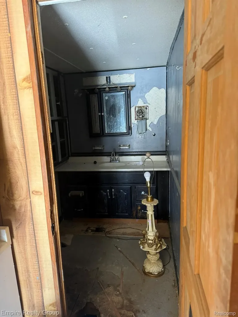 660 Fitchburg Road Bunker Hill Township MI 49285