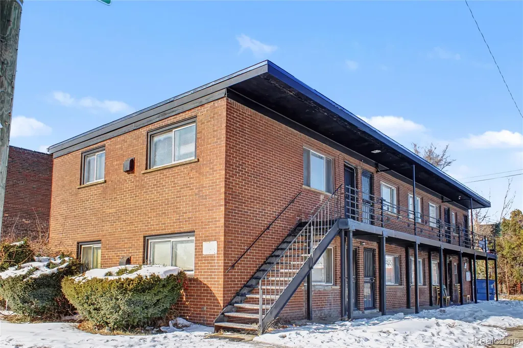 15100 Tireman Street Detroit City MI 48228