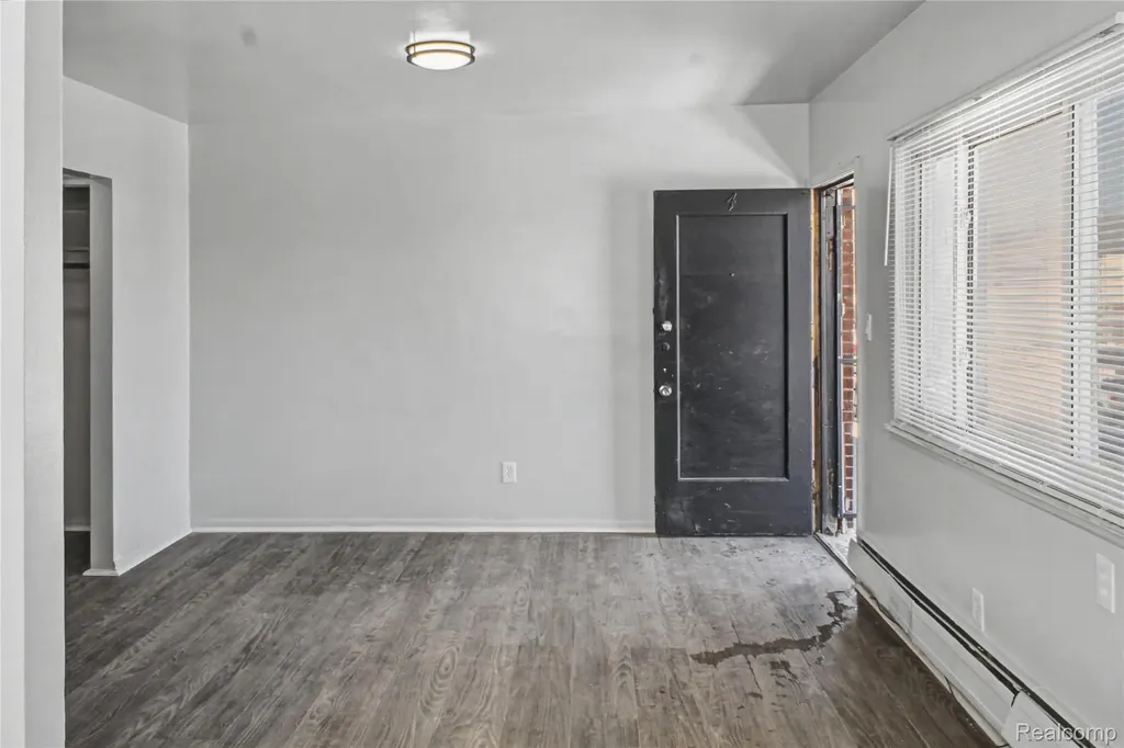 15100 Tireman Street Detroit City MI 48228