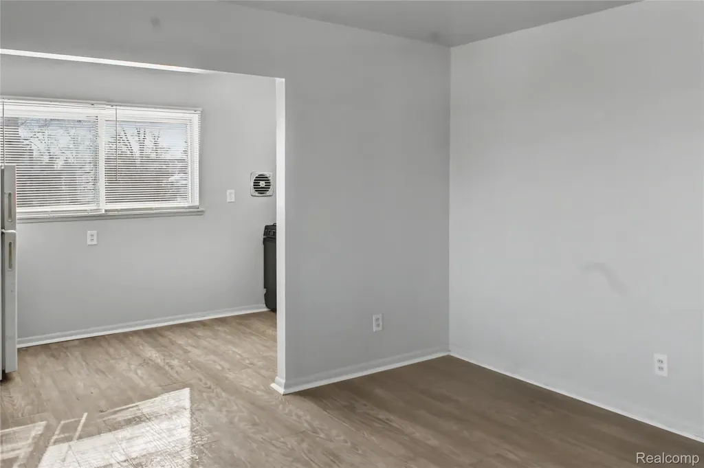 15100 Tireman Street Detroit City MI 48228
