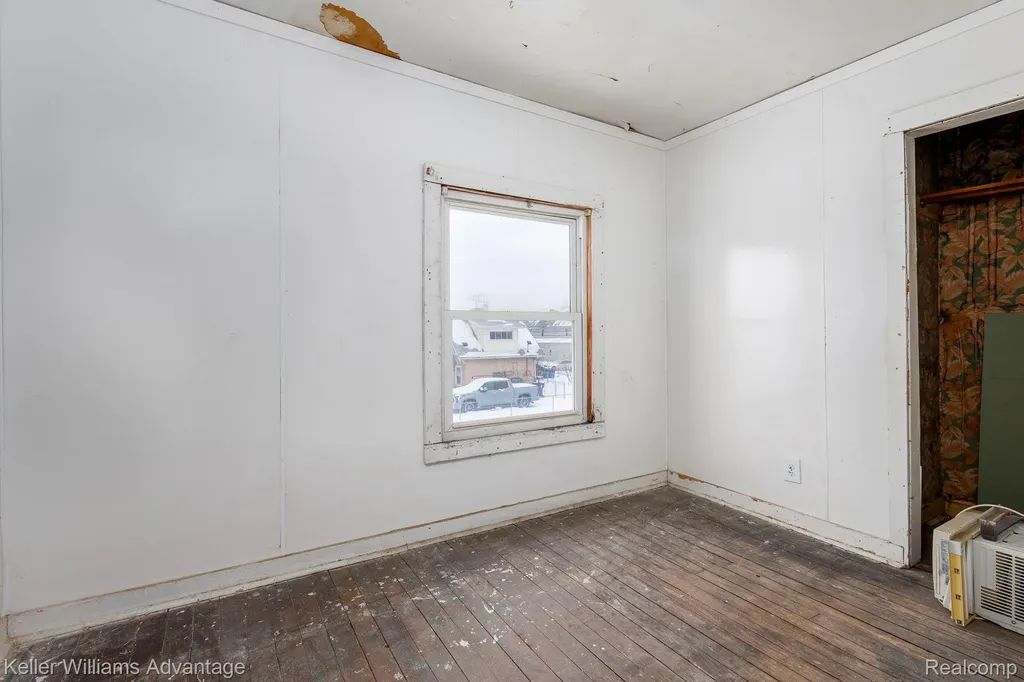 11727 Dyar Street Hamtramck City MI 48212