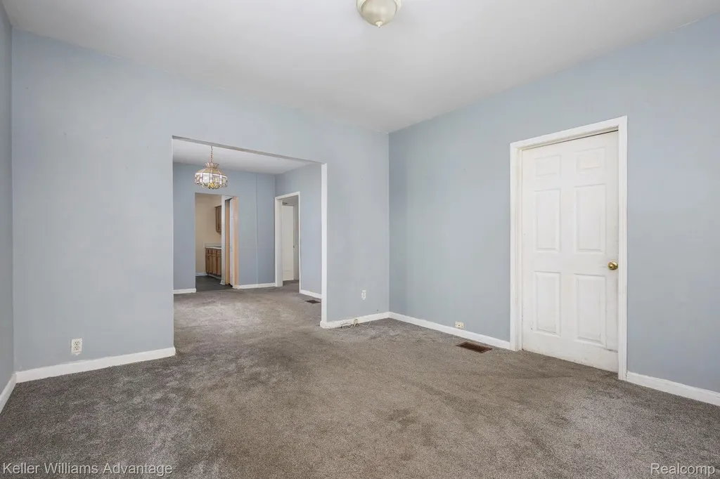 11727 Dyar Street Hamtramck City MI 48212