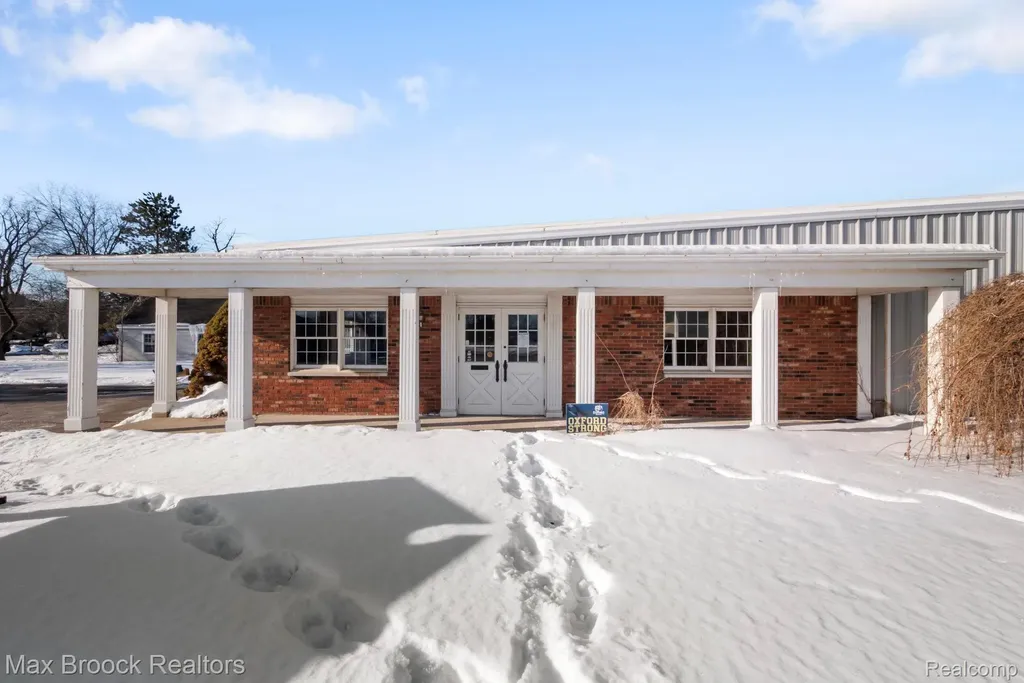 666 S Lapeer Road Oxford Charter Township MI 48371
