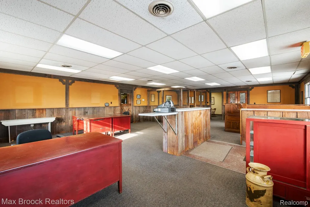 666 S Lapeer Road Oxford Charter Township MI 48371
