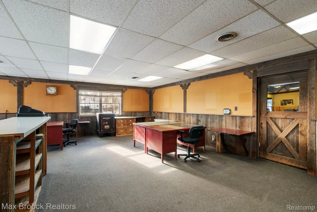 666 S Lapeer Road Oxford Charter Township MI 48371