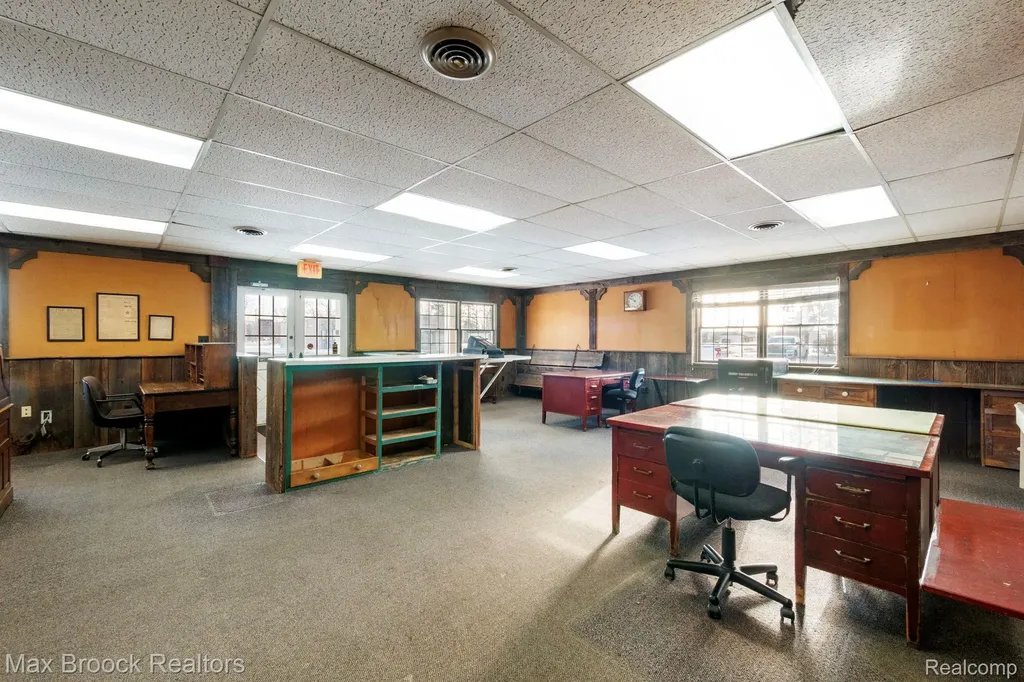 666 S Lapeer Road Oxford Charter Township MI 48371
