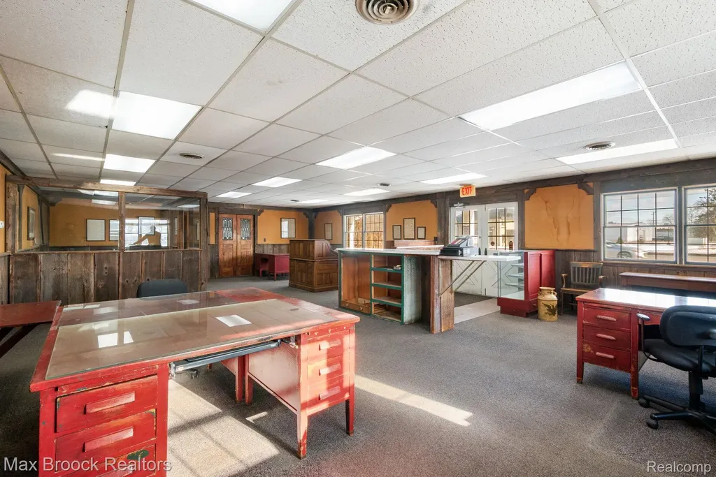 666 S Lapeer Road Oxford Charter Township MI 48371