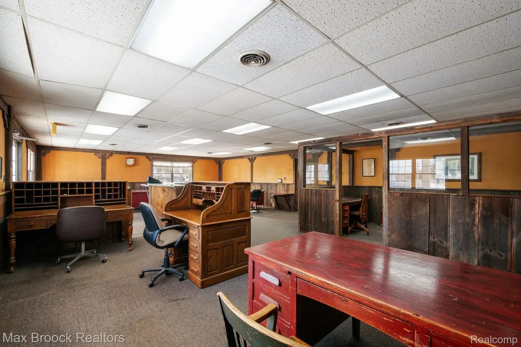 666 S Lapeer Road Oxford Charter Township MI 48371