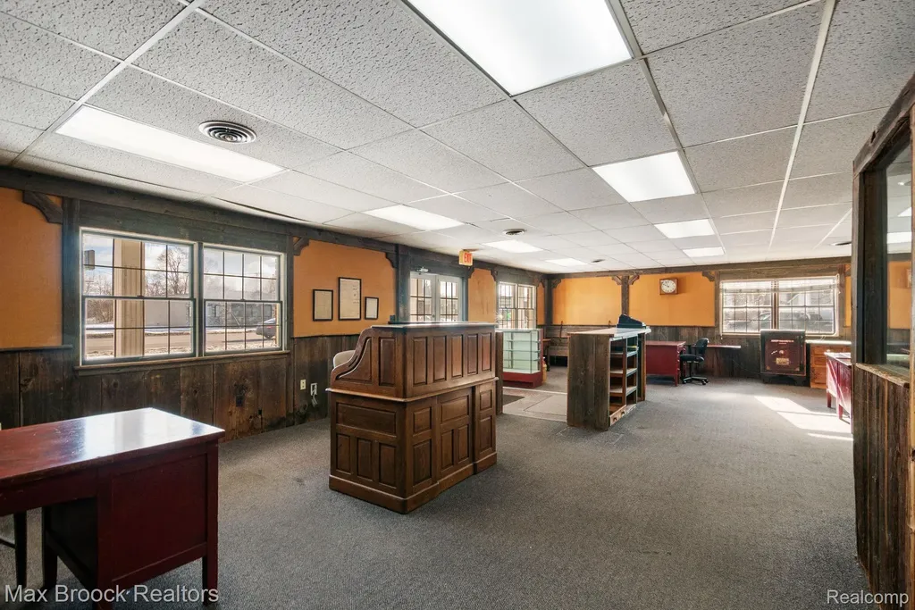 666 S Lapeer Road Oxford Charter Township MI 48371