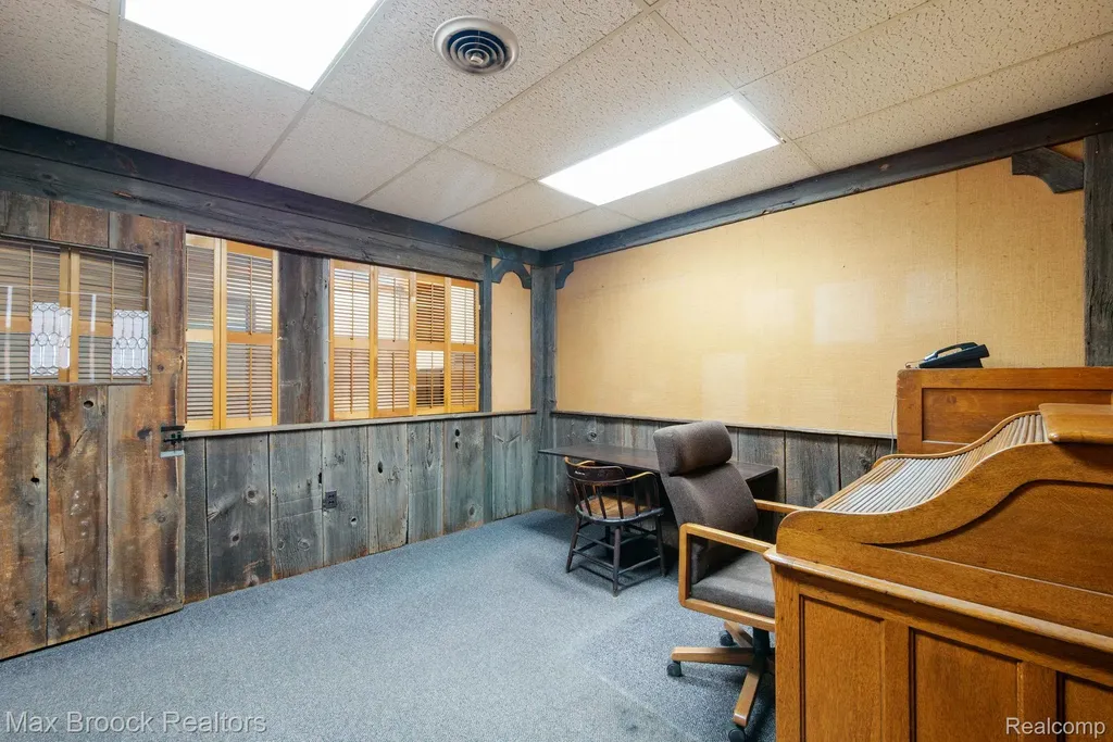 666 S Lapeer Road Oxford Charter Township MI 48371