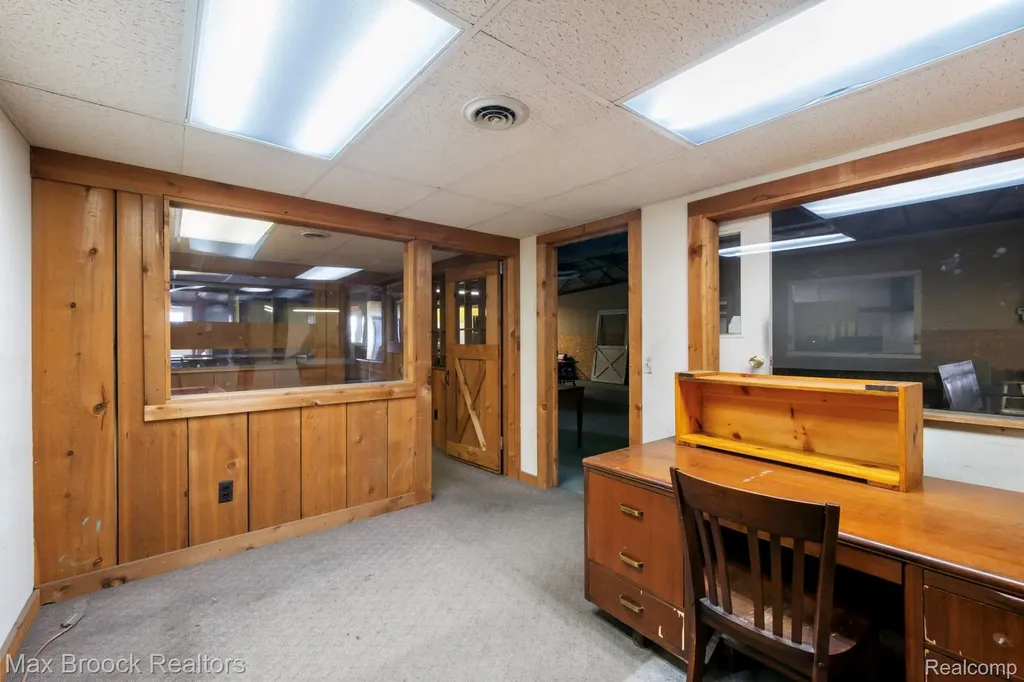 666 S Lapeer Road Oxford Charter Township MI 48371