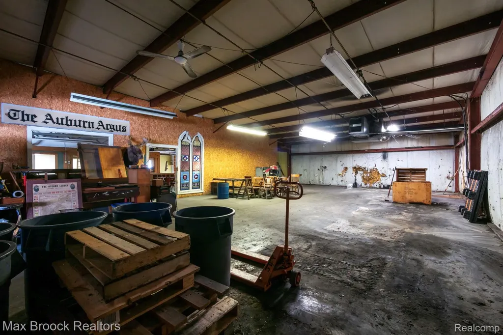 666 S Lapeer Road Oxford Charter Township MI 48371