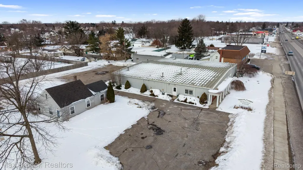 666 S Lapeer Road Oxford Charter Township MI 48371