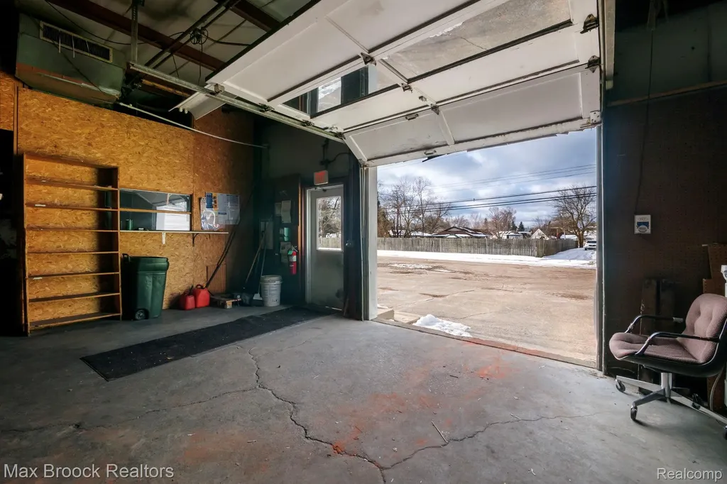 666 S Lapeer Road Oxford Charter Township MI 48371