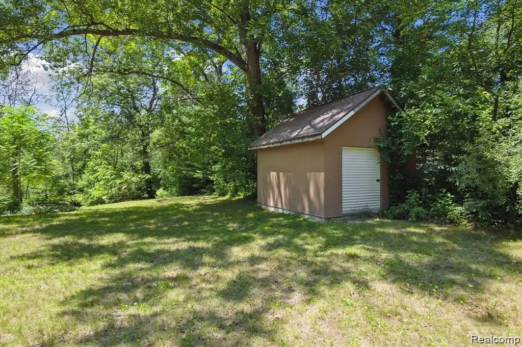 15276 Outer Drive Argentine Township MI 48451