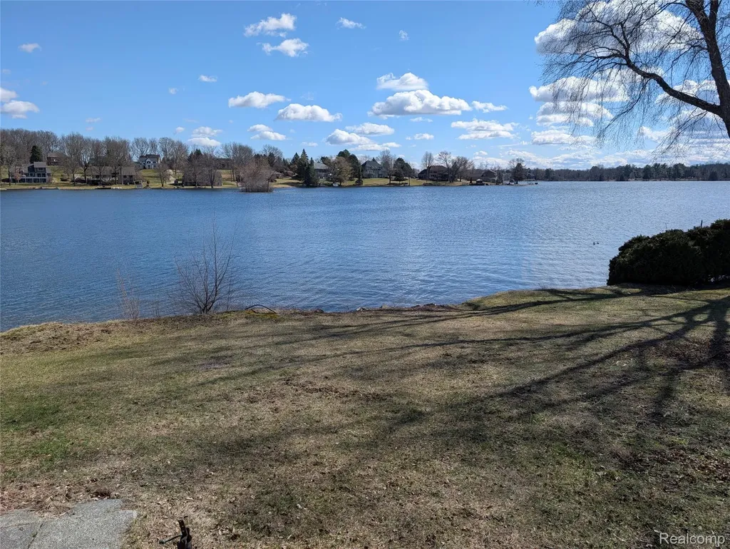 8461 Woodland Shore Drive Brighton Township MI 48114
