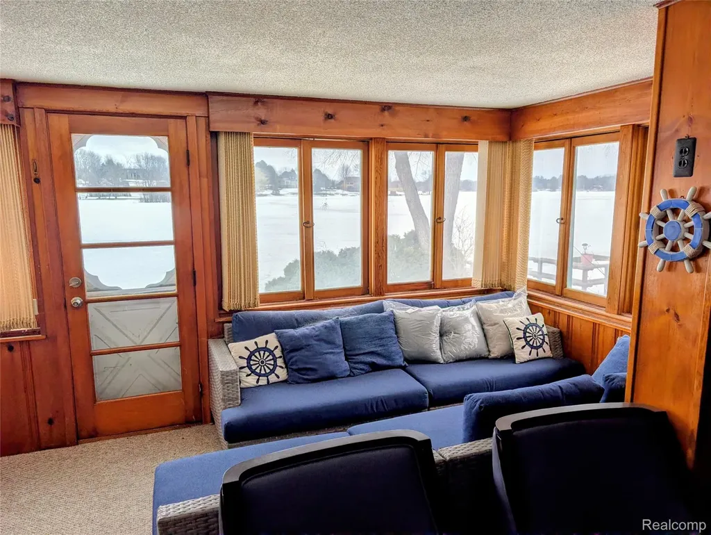 8461 Woodland Shore Drive Brighton Township MI 48114