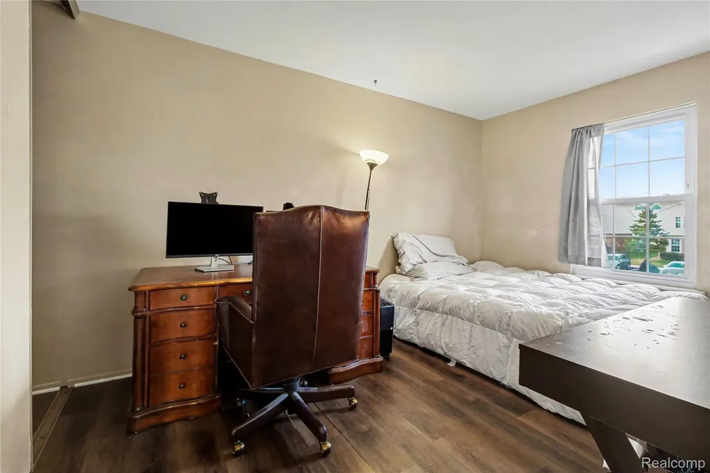 24419 Bashian Drive Novi City MI 48375