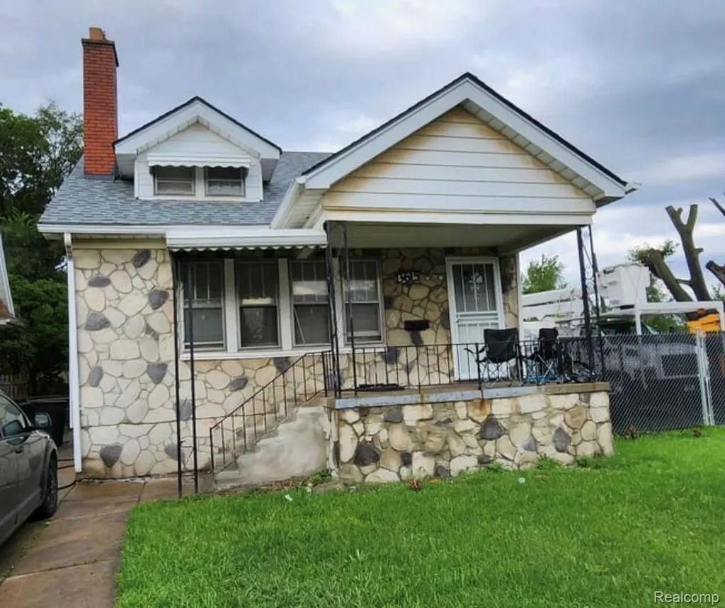 13615 Ohio Street Detroit City MI 48238