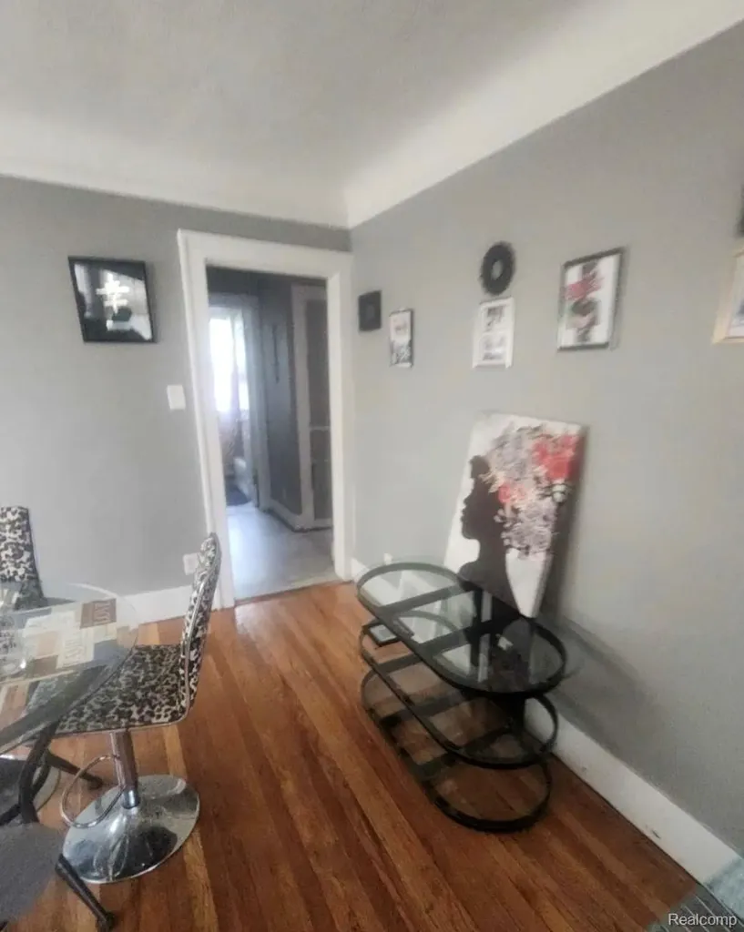 13615 Ohio Street Detroit City MI 48238