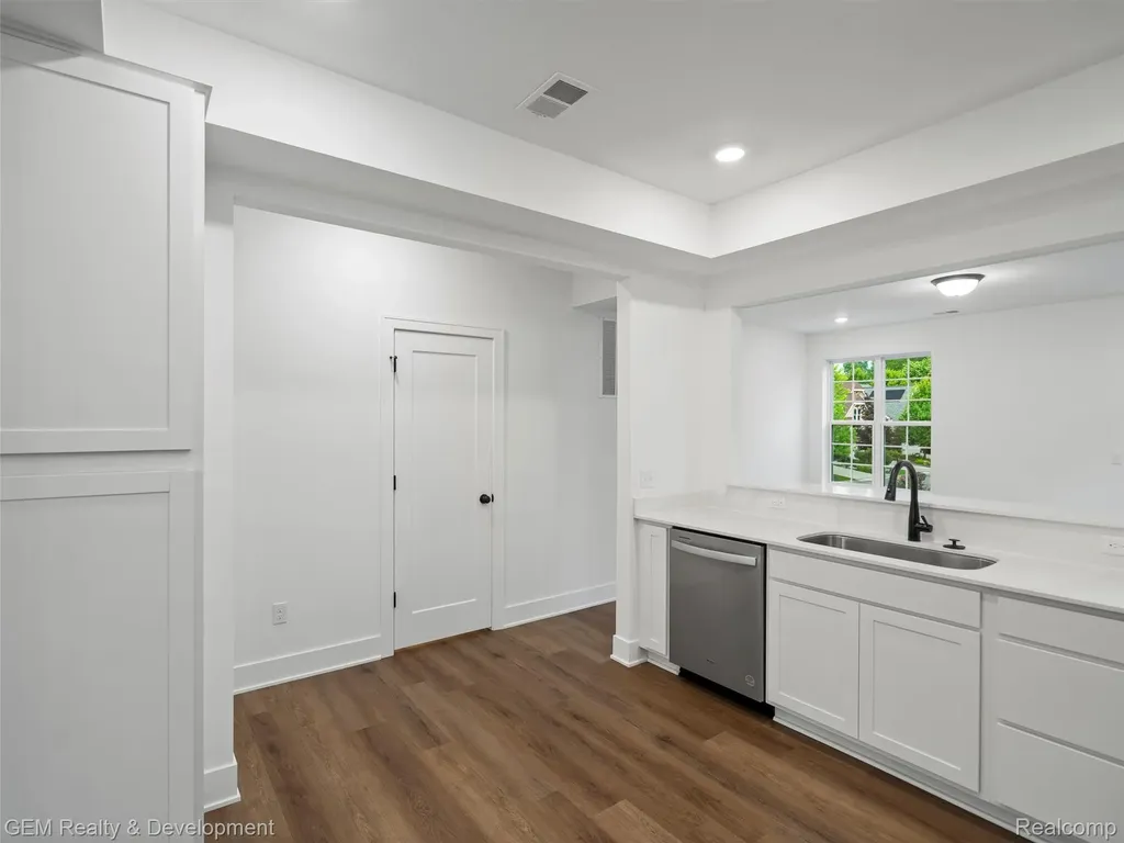 508 Village Lane Milford Village MI 48381