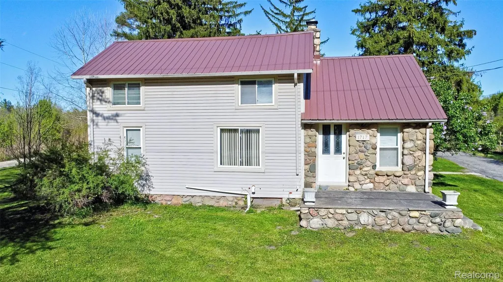 1717 S Sashabaw Road Brandon Charter Township MI 48462