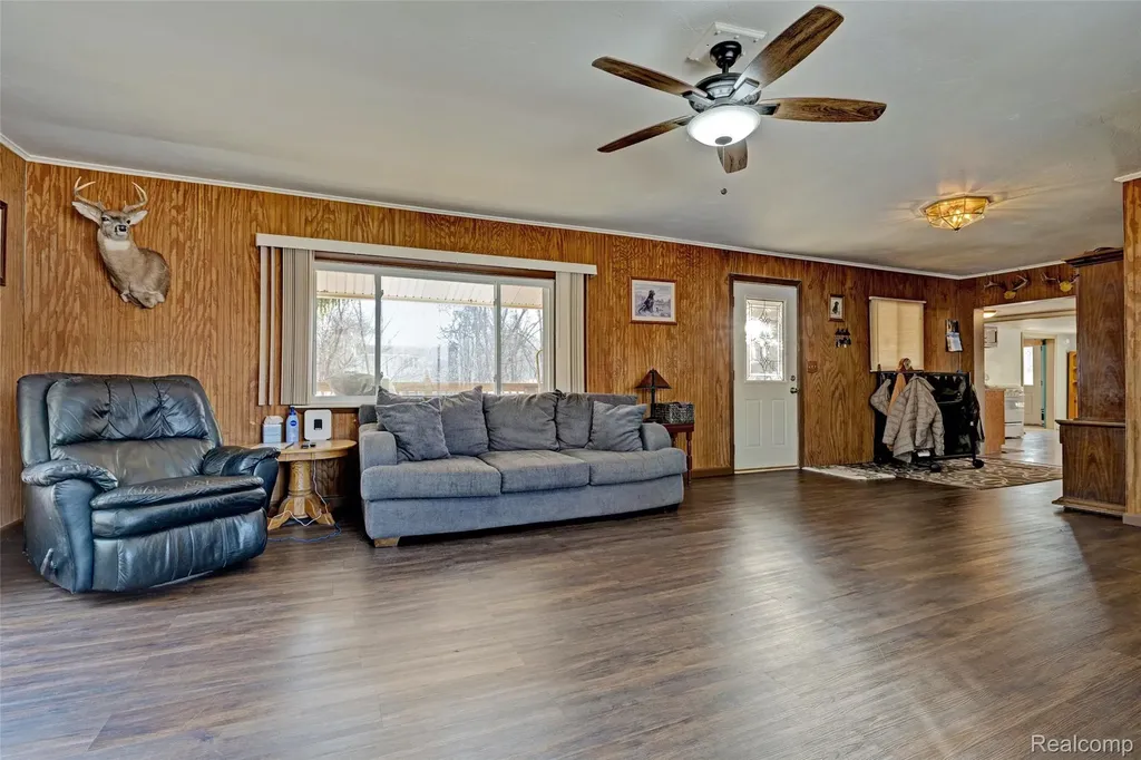 1717 S Sashabaw Road Brandon Charter Township MI 48462