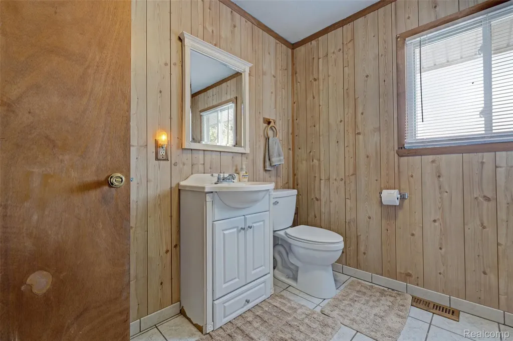 1717 S Sashabaw Road Brandon Charter Township MI 48462