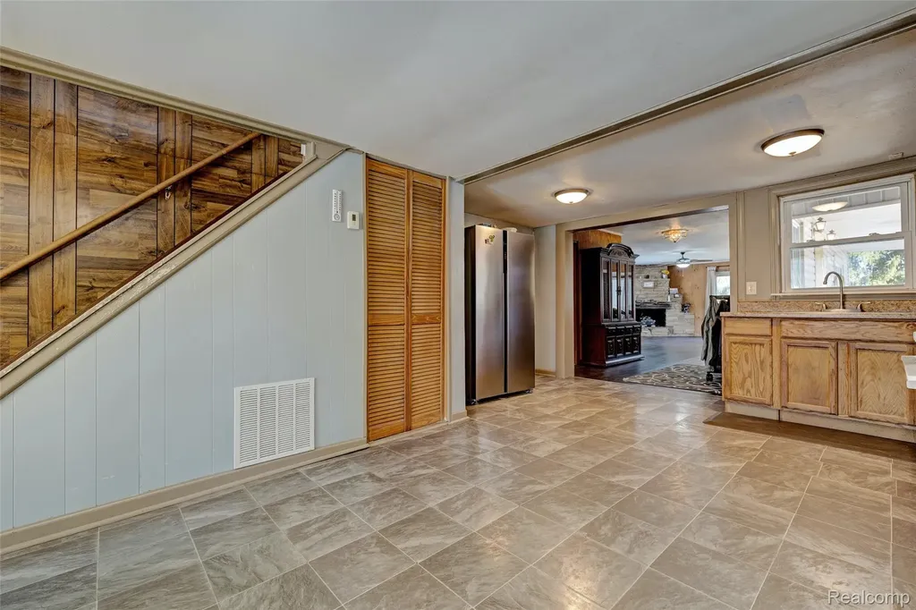 1717 S Sashabaw Road Brandon Charter Township MI 48462