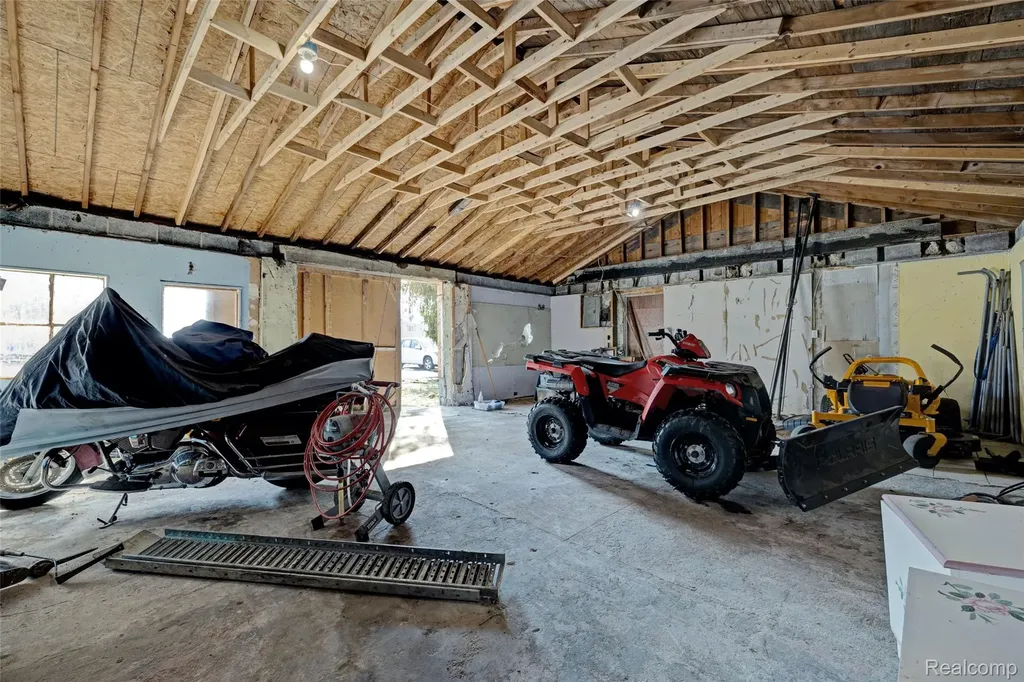 1717 S Sashabaw Road Brandon Charter Township MI 48462