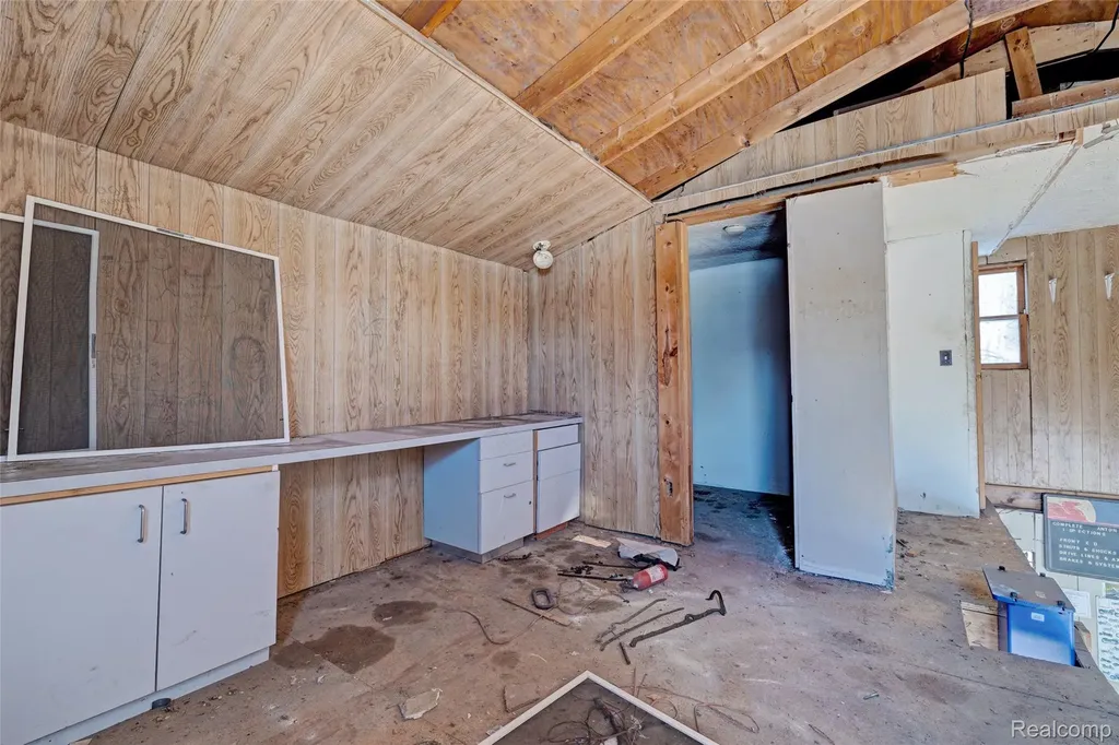 1717 S Sashabaw Road Brandon Charter Township MI 48462