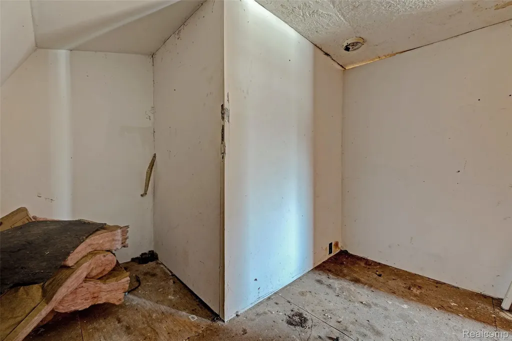 1717 S Sashabaw Road Brandon Charter Township MI 48462