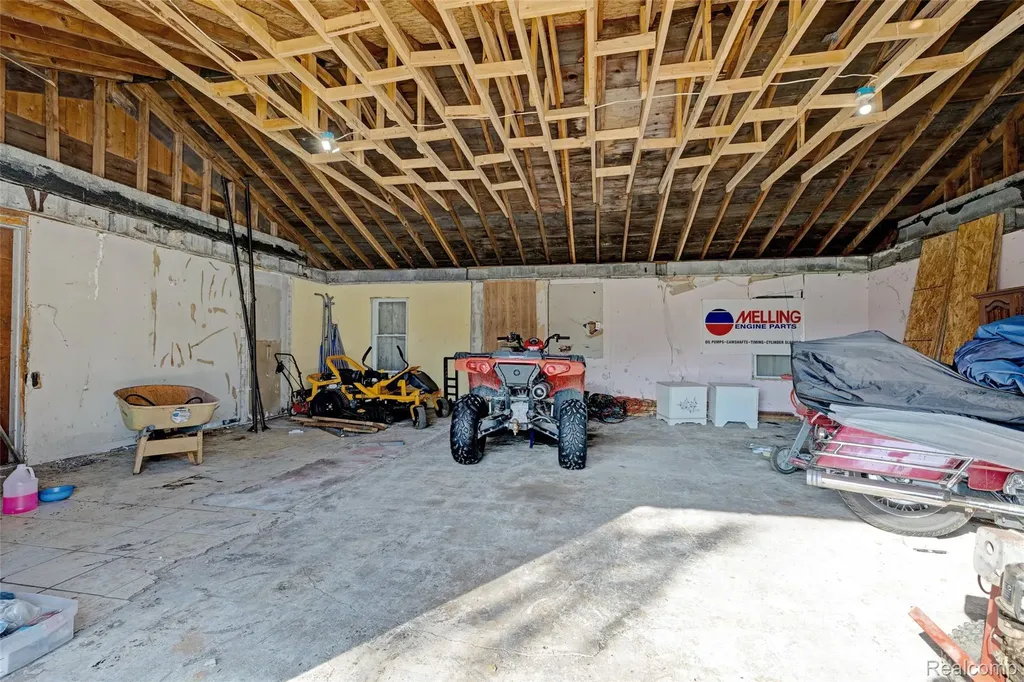 1717 S Sashabaw Road Brandon Charter Township MI 48462