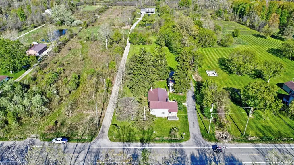 1717 S Sashabaw Road Brandon Charter Township MI 48462