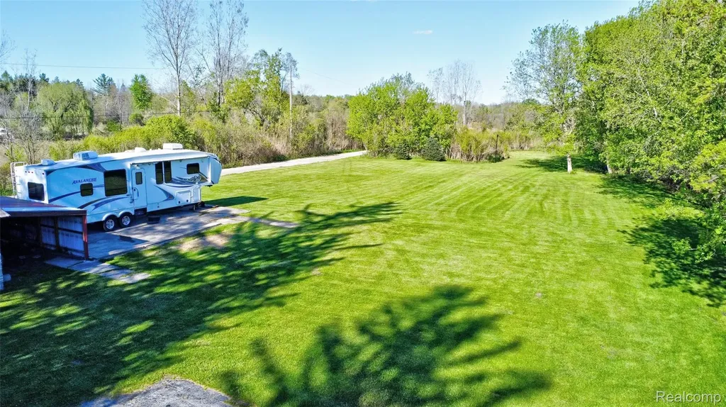 1717 S Sashabaw Road Brandon Charter Township MI 48462