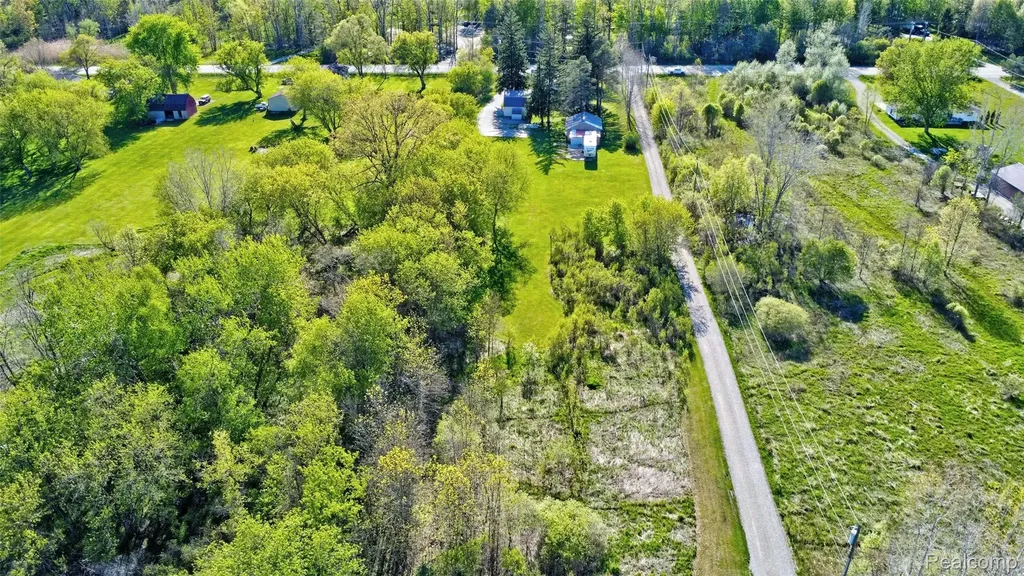 1717 S Sashabaw Road Brandon Charter Township MI 48462