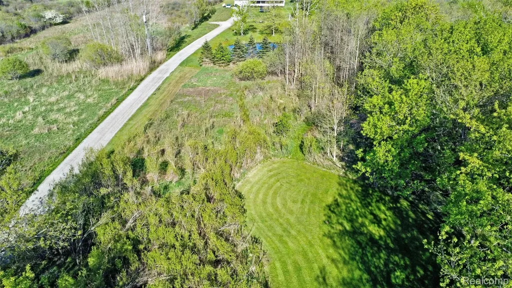 1717 S Sashabaw Road Brandon Charter Township MI 48462