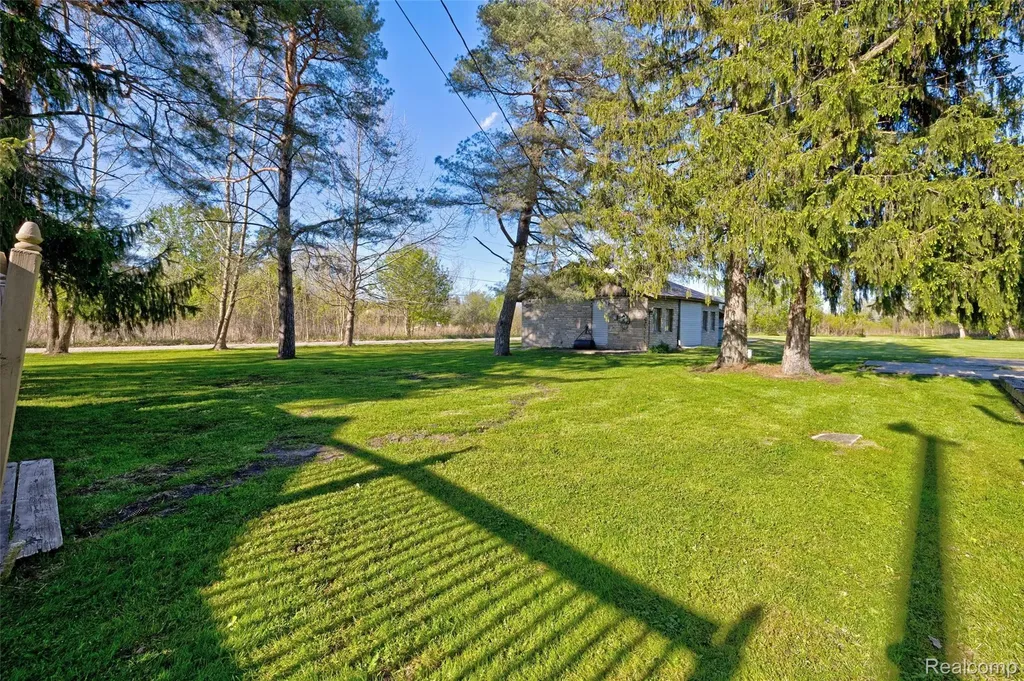 1717 S Sashabaw Road Brandon Charter Township MI 48462