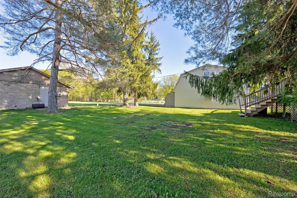 1717 S Sashabaw Road Brandon Charter Township MI 48462